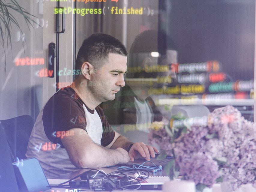 Angular vs React vs Vue: Which Framework to Learn in 2020 2 Vue